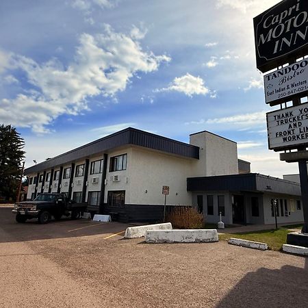 Capri Motor Inn Smithers Exterior foto